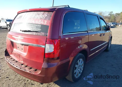 2015 Chrysler Town & Country Touring z USA, uszkodzony, nr VIN 2C4RC1BG9FR505130